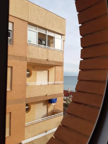 Piso en calle Azorín, 2