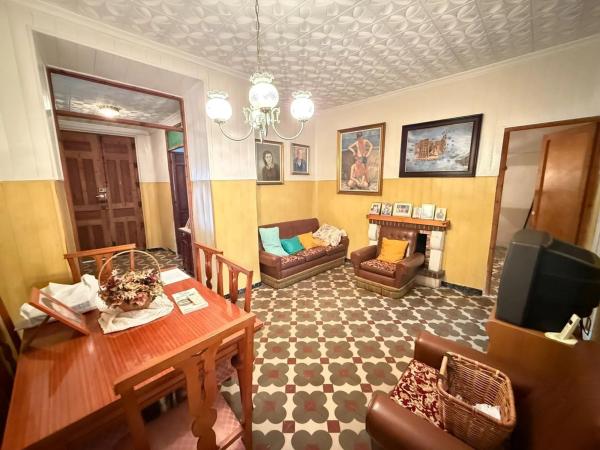 Casa independiente en avenida del País Valencià