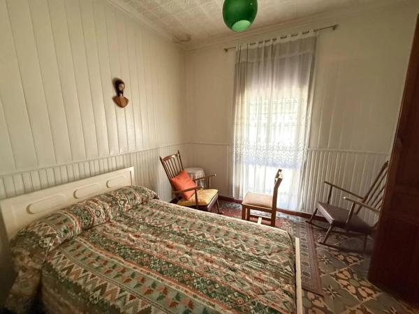 Casa independiente en avenida del País Valencià