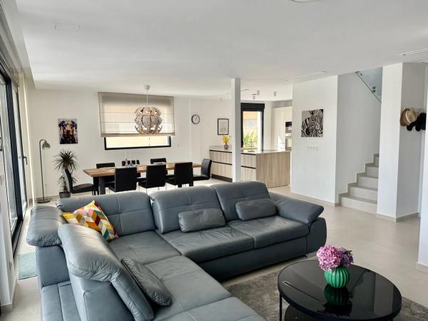 Casa independiente en calle Costa Bella, 66