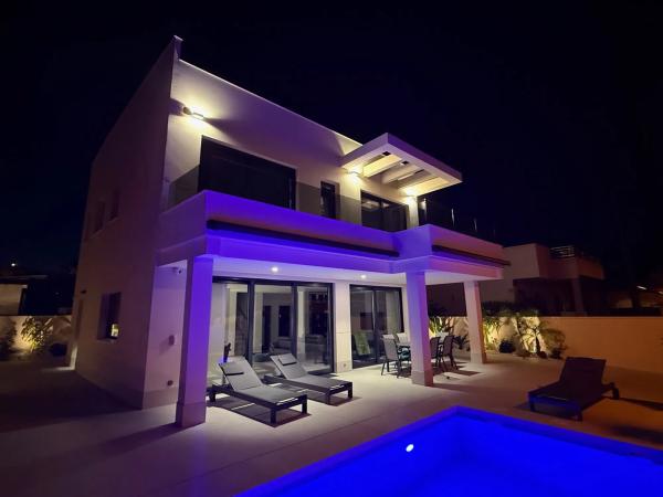 Casa independiente en calle Costa Bella, 66