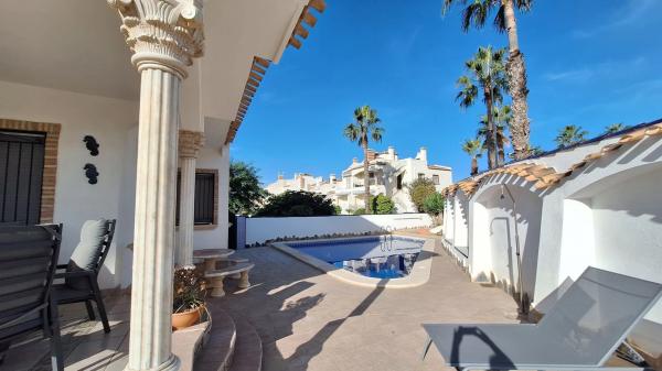 Casa independiente en avenida el Ras Gran, 10