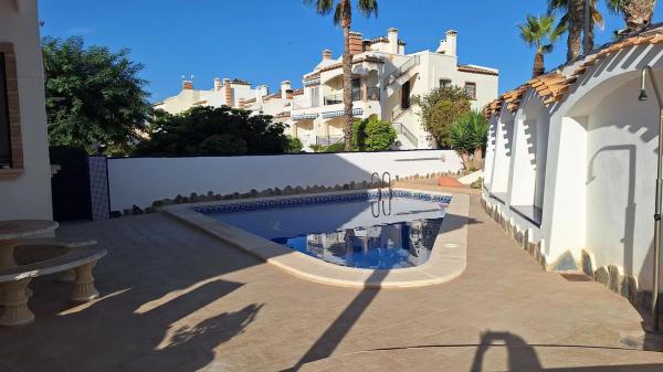 Casa independiente en avenida el Ras Gran, 10