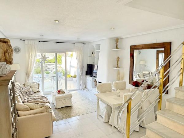 Chalet adosado en CL Paris, 48