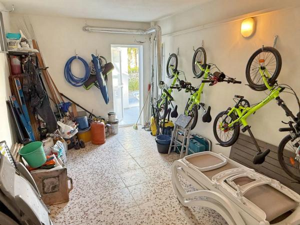 Chalet adosado en CL Paris, 48