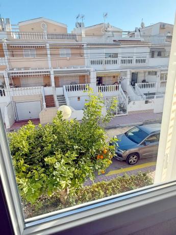 Chalet adosado en CL Paris, 48