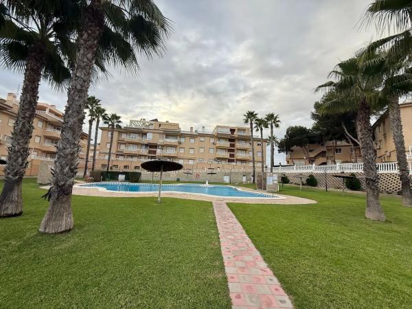 Piso en avenida de Cervantes, 138