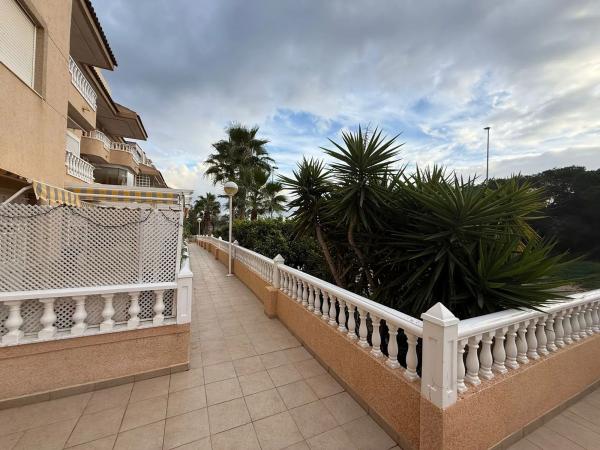 Piso en avenida de Cervantes, 138