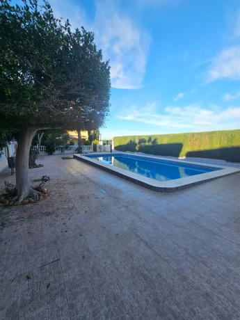 Chalet pareado en avenida d'Espanya, 44