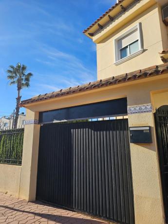 Chalet pareado en avenida d'Espanya, 44