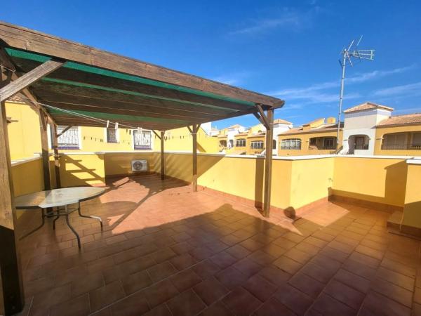 Chalet adosado en avenida Riegos de Levante