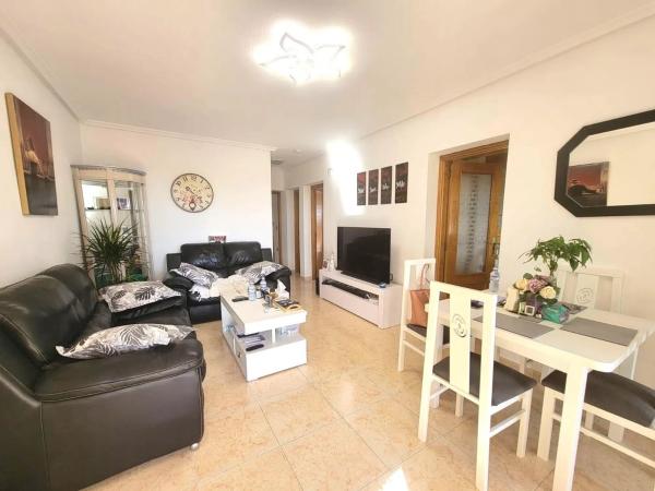 Chalet adosado en avenida Riegos de Levante