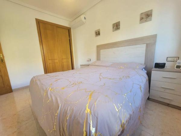 Chalet adosado en avenida Riegos de Levante