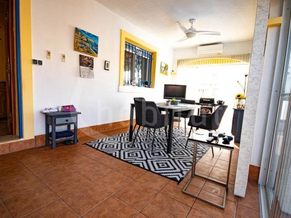 Casa independiente en calle Amapola