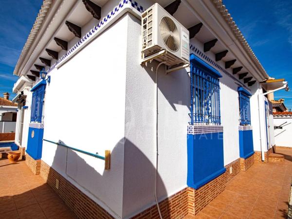 Casa independiente en calle Amapola