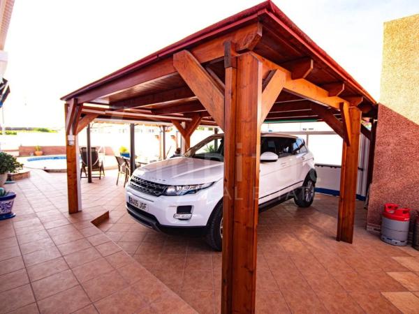 Casa independiente en calle Amapola