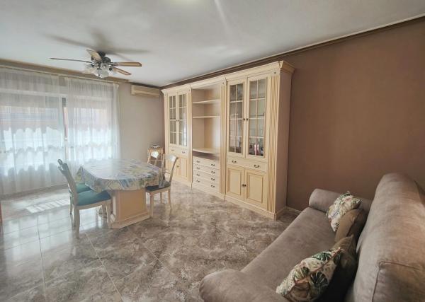 Piso en calle Diego Montesinos