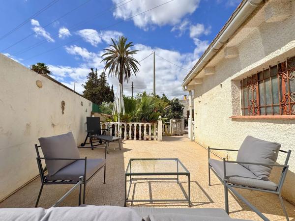 Casa independiente en calle Naranjo