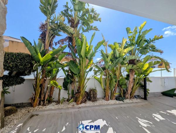 Chalet adosado en CL Herreda La, 37