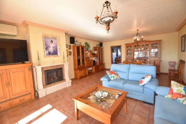 Chalet en Los Montesinos