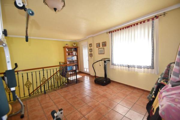 Chalet en Los Montesinos