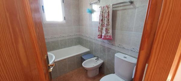 Chalet adosado en CL Romero