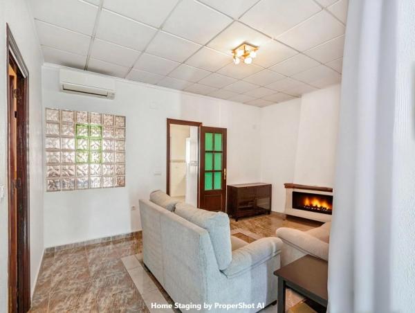 Chalet pareado en calle Capitán Cortés