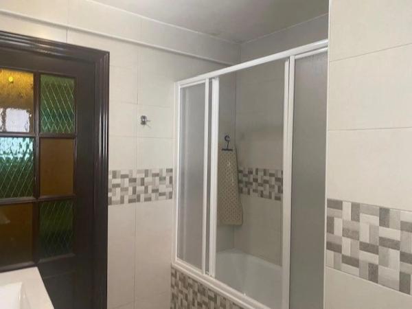 Chalet pareado en calle Capitán Cortés