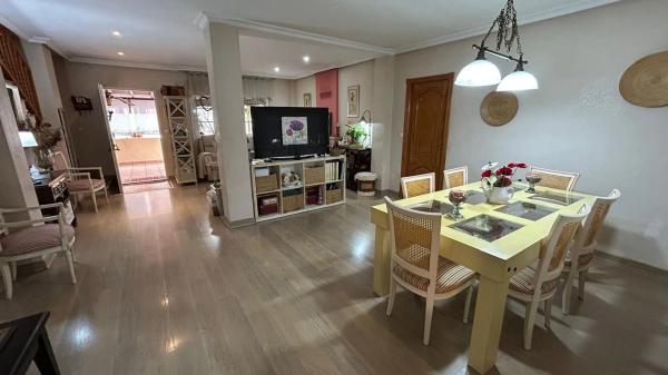 Chalet pareado en calle Montesineros Ausentes