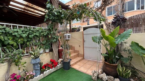 Chalet pareado en calle Montesineros Ausentes