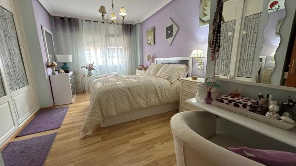 Chalet pareado en calle Montesineros Ausentes