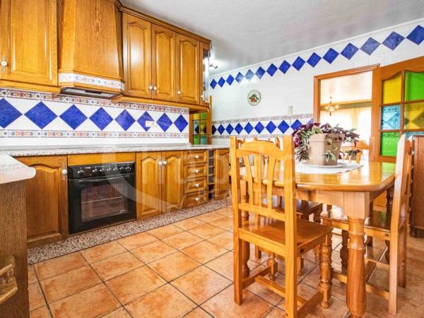 Chalet adosado en calle Limonero, 2 -4