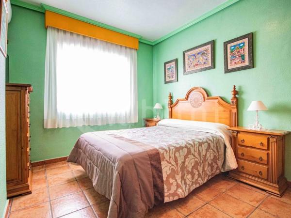 Chalet adosado en calle Limonero, 2 -4