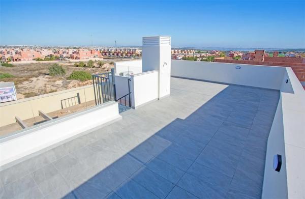 Chalet en Los Montesinos