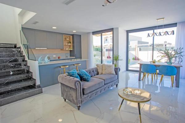 Chalet en Los Montesinos