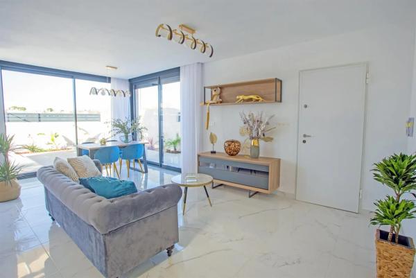 Chalet en Los Montesinos