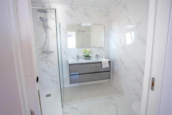 Chalet en Los Montesinos