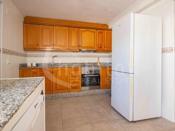 Chalet adosado en calle Capitán Cortés, 12 -20