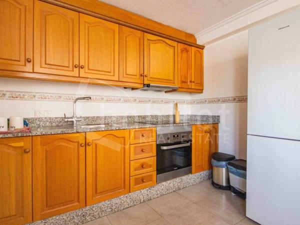 Chalet adosado en calle Capitán Cortés, 12 -20