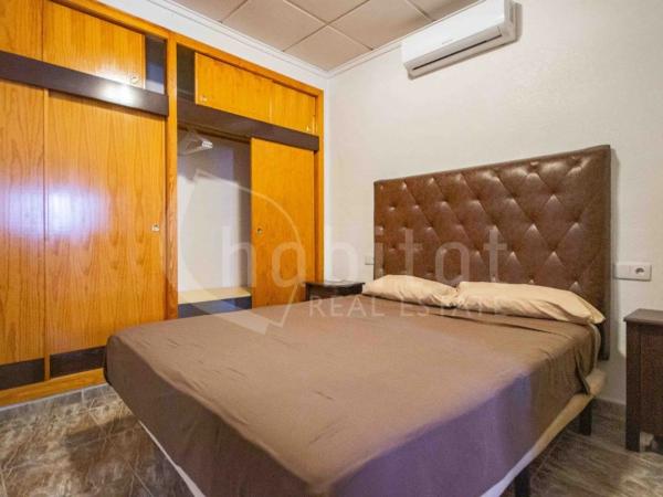 Chalet adosado en calle Capitán Cortés, 12 -20