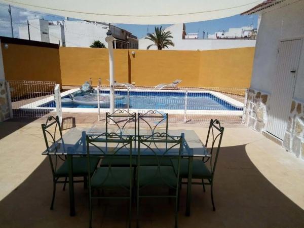 Chalet en Los Montesinos