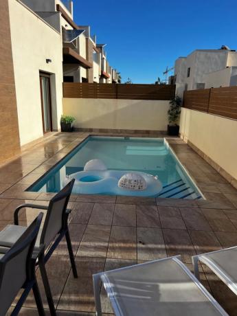 Chalet adosado en calle la Herrada, 61