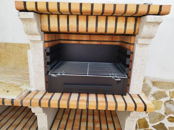 Casa de pueblo en calle Capitán Cortés, 23