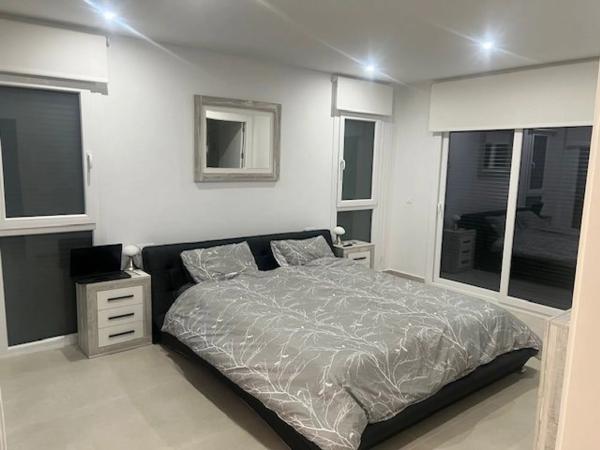 Casa independiente en calle Mandarino, 17