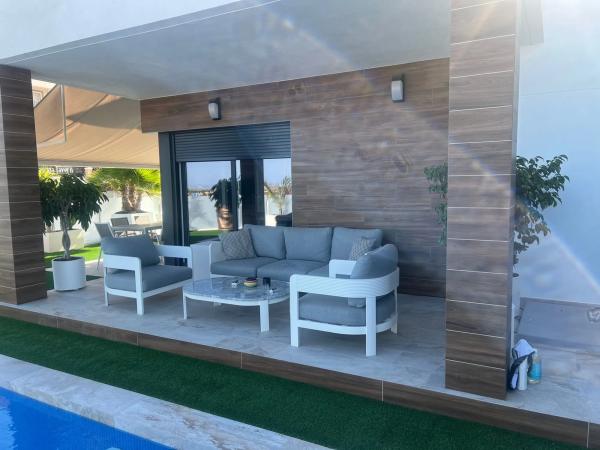 Casa independiente en calle Mandarino, 17