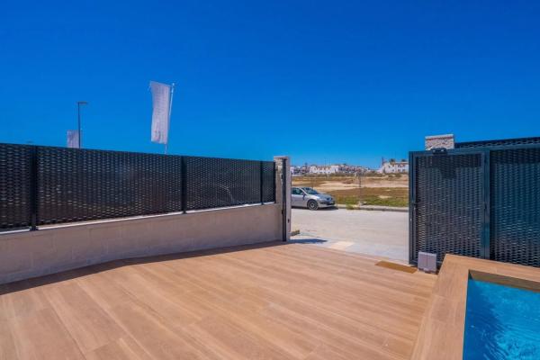 Casa independiente en calle Anacardo s/n