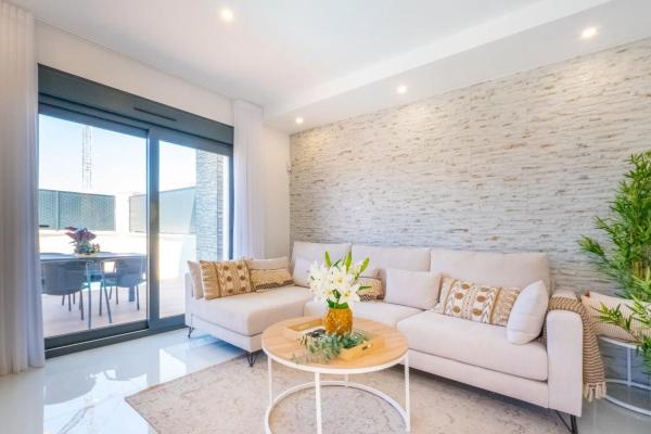 Casa independiente en calle Anacardo s/n