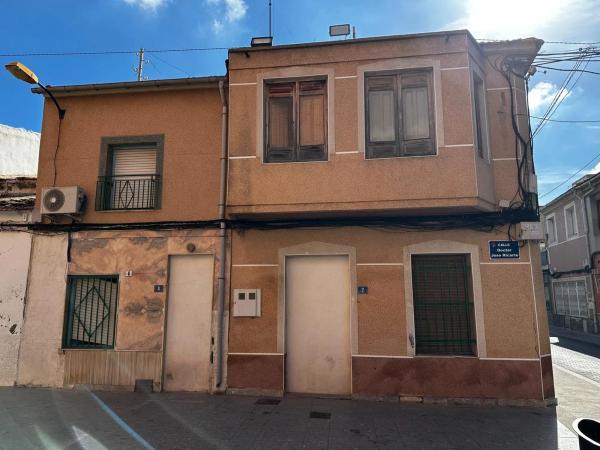 Casa independiente en calle Doctor Jose Ricarte