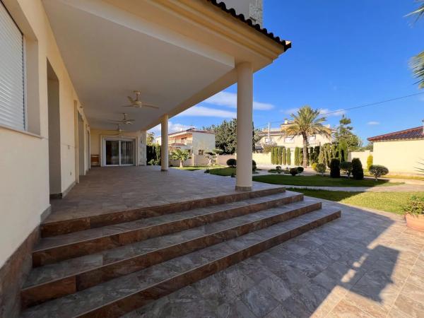 Casa independiente en calle Jaloque, 3