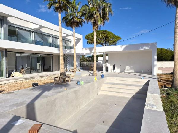 Casa independiente en calle Huracán, 8